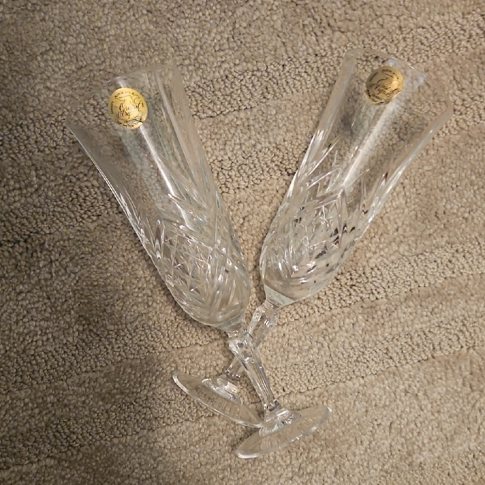 Elegant Crystal Champagne Flutes
